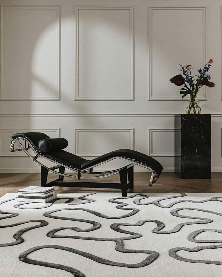 Elysium Line Rug – Black